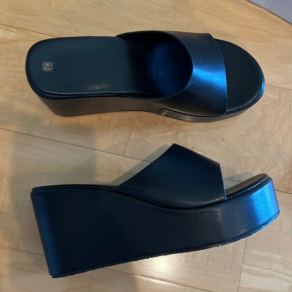 Black wedge heels super cute very light weight and comfortable